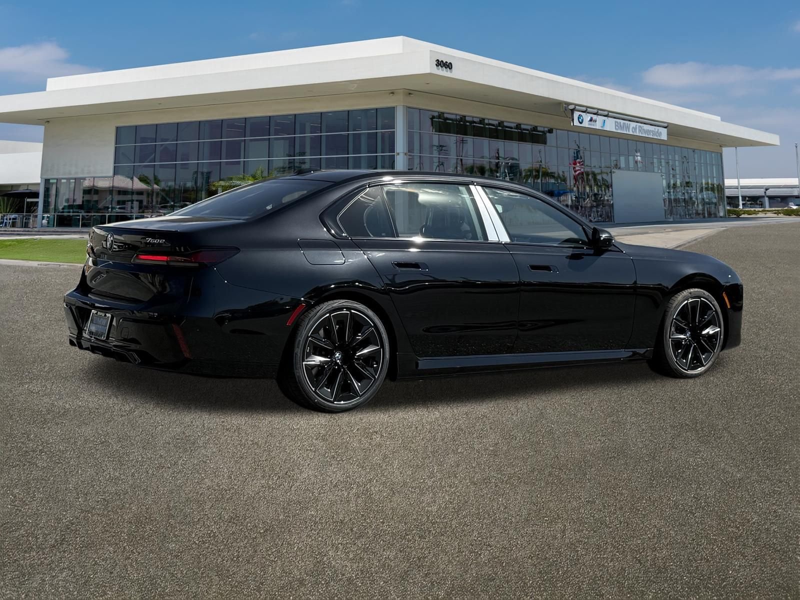 New 2026 BMW 750e xDrive w/ Premium Package AWD/4WD image 10