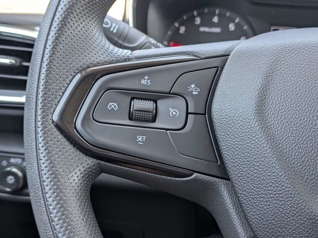 Used 2023 Chevrolet TrailBlazer LT FWD image 25