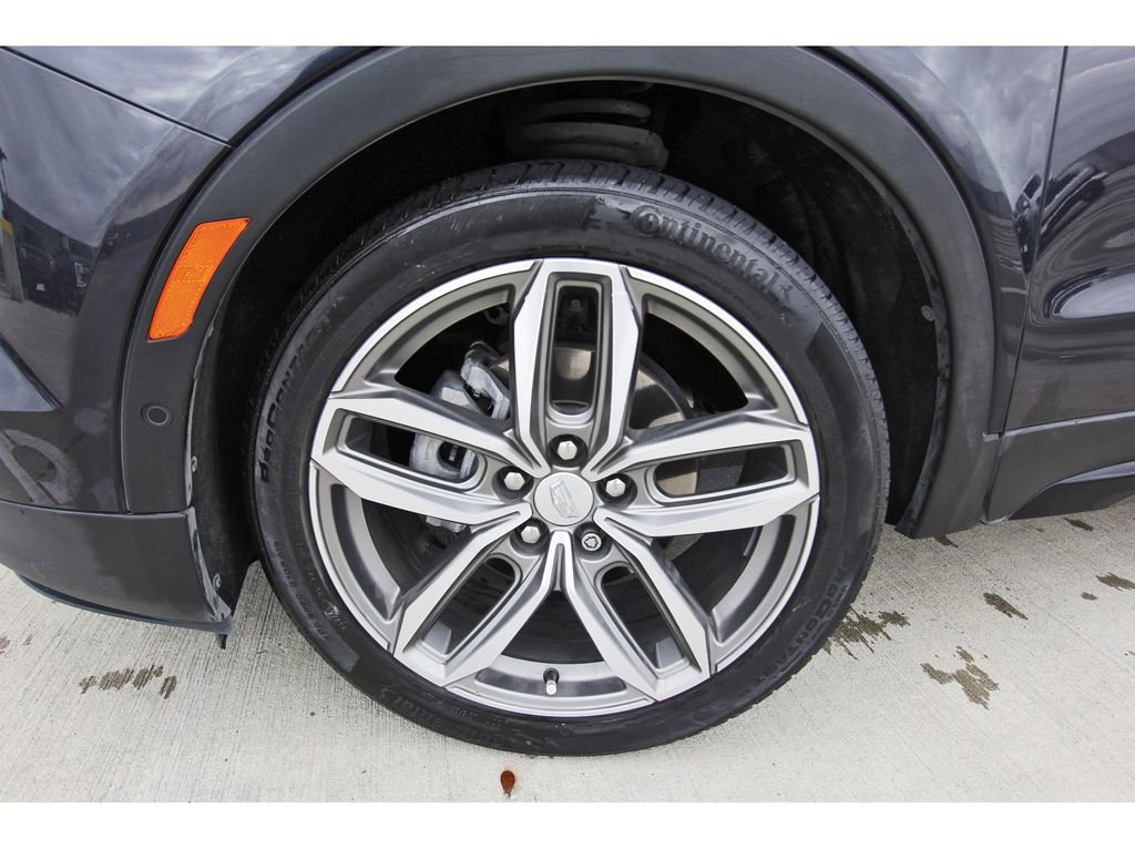 Used 2022 Cadillac XT4 Sport w/ Comfort Package FWD image 32