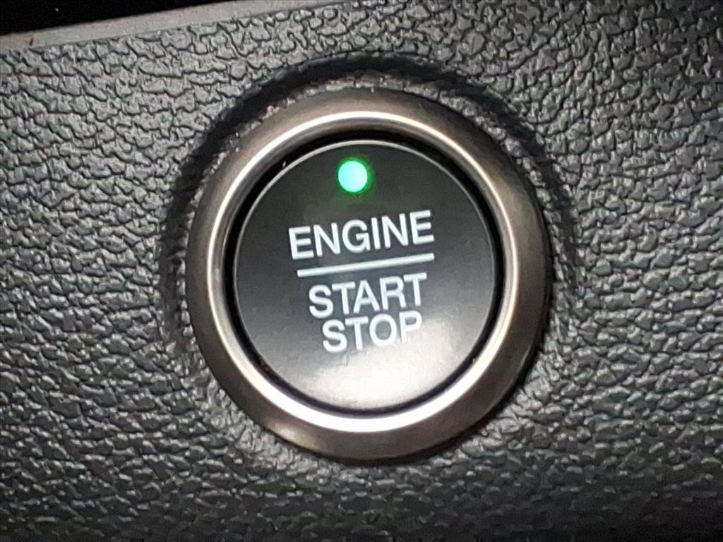 Used 2018 Ford F150 Raptor w/ Equipment Group 802A Luxury image 22