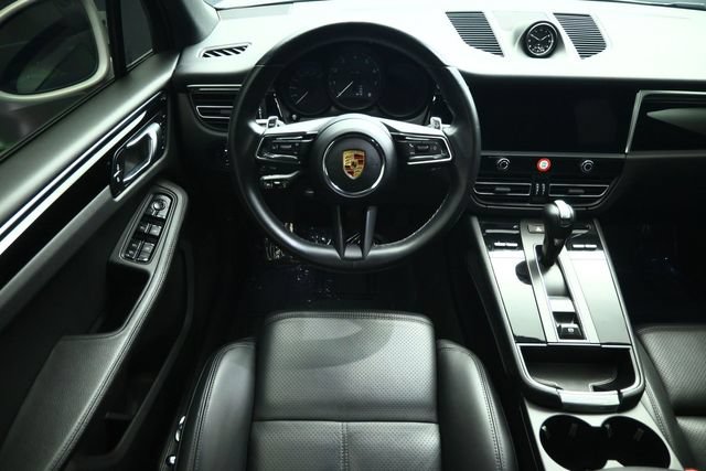 Used 2024 Porsche Macan AWD/4WD image 5