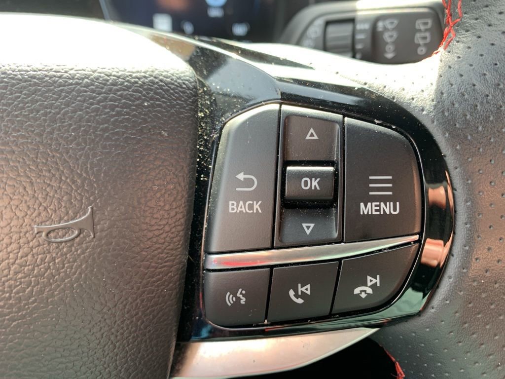 Used 2025 Ford Explorer ST-Line w/ ST-Line Street Pack AWD/4WD image 22