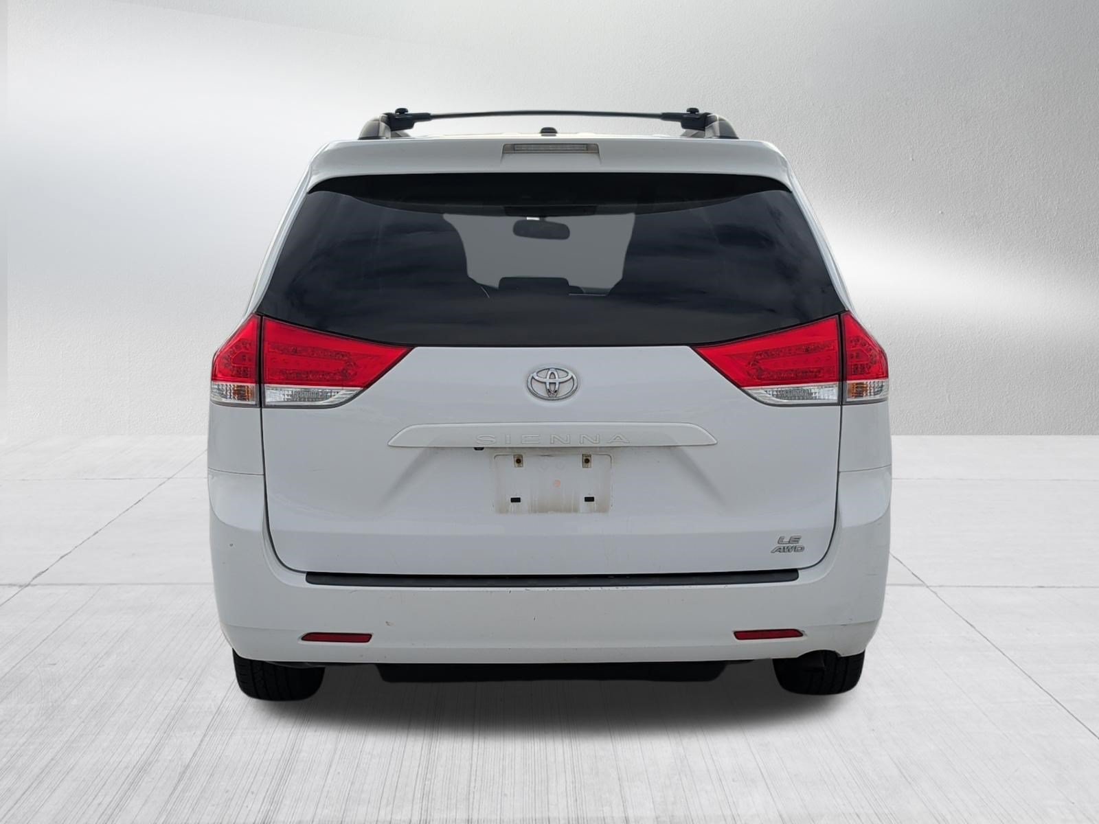 Used 2013 Toyota Sienna LE w/ Towing Pkg AWD/4WD image 6