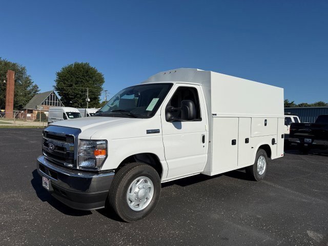 New 2026 Ford E-350 and Econoline 350 Super Duty w/ Power Equipment Group image 4