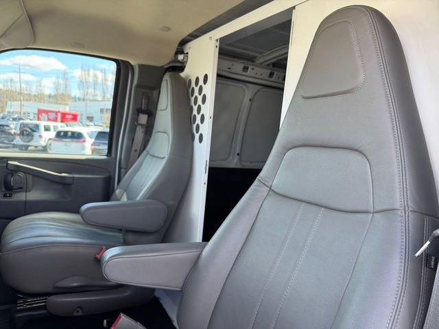 Used 2021 Chevrolet Express 2500 w/ Driver Convenience Package image 28