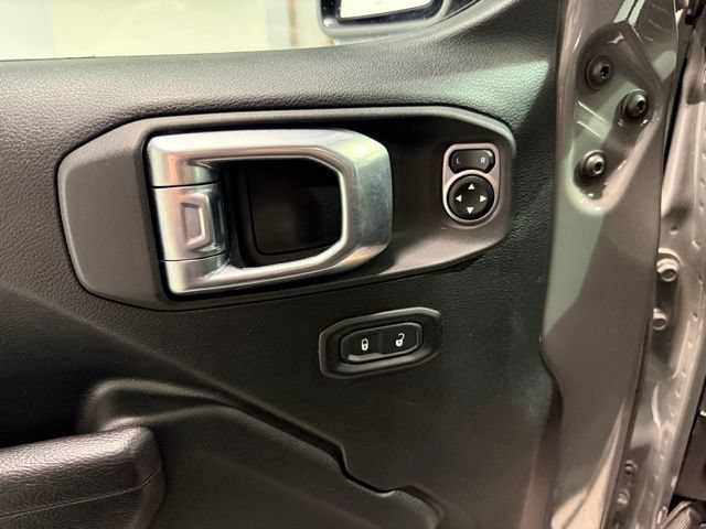 Used 2023 Jeep Wrangler Unlimited Sport AWD/4WD image 9