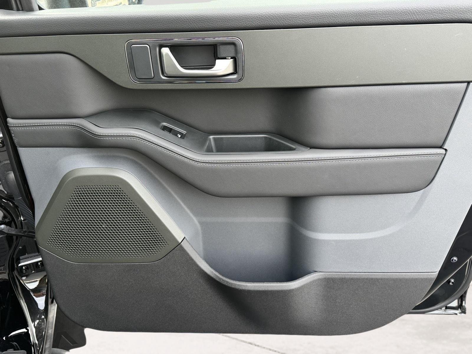 New 2025 INEOS Grenadier Station Wagon AWD/4WD image 17
