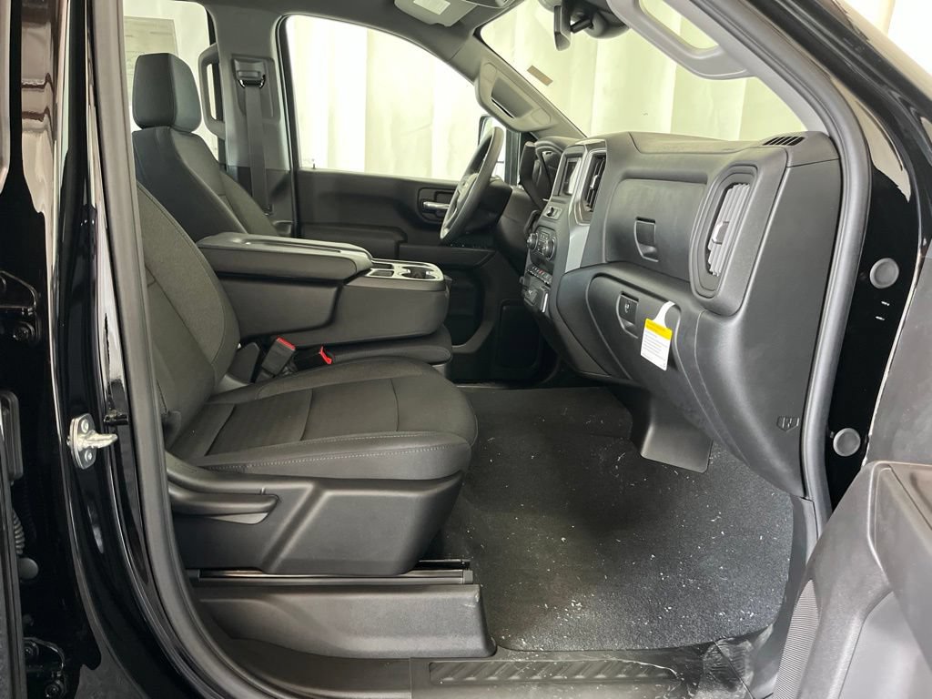 New 2026 Chevrolet Silverado 2500 Custom w/ Custom Value Package AWD/4WD image 18