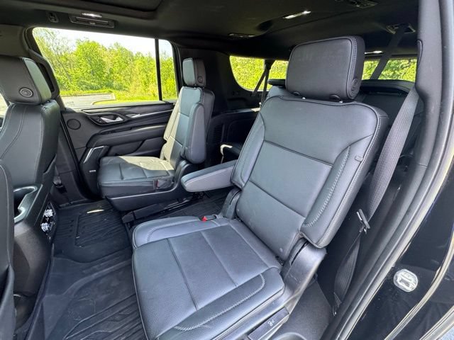 Used 2023 GMC Yukon XL Denali AWD/4WD image 16