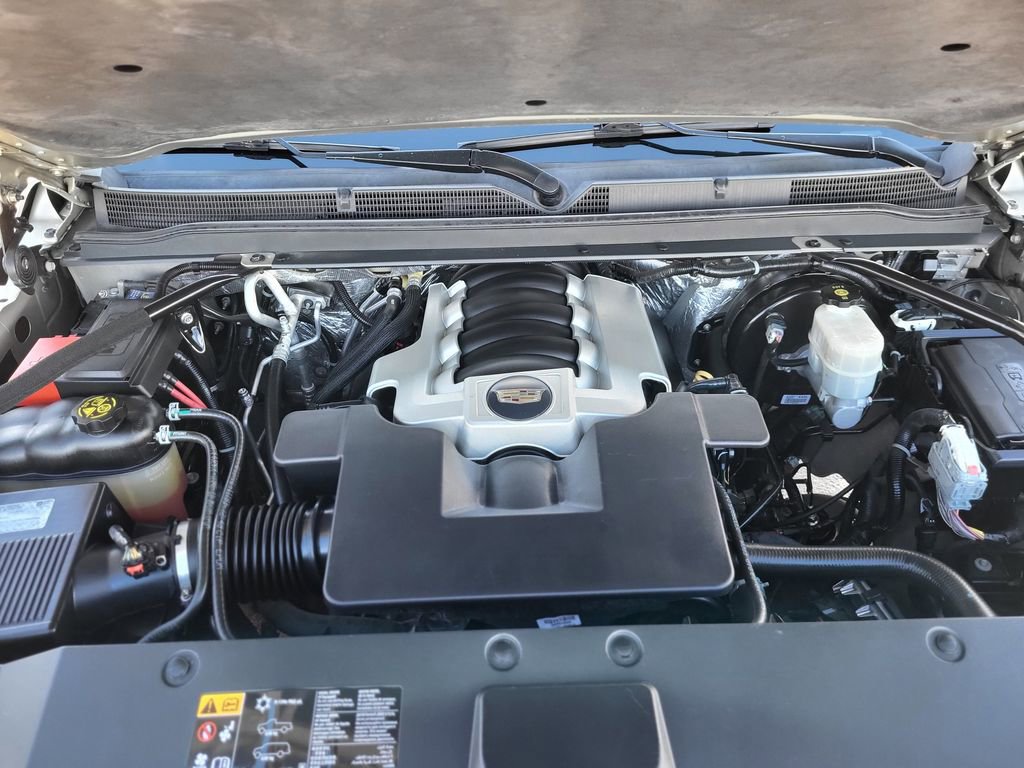 Used 2016 Cadillac Escalade Luxury image 24