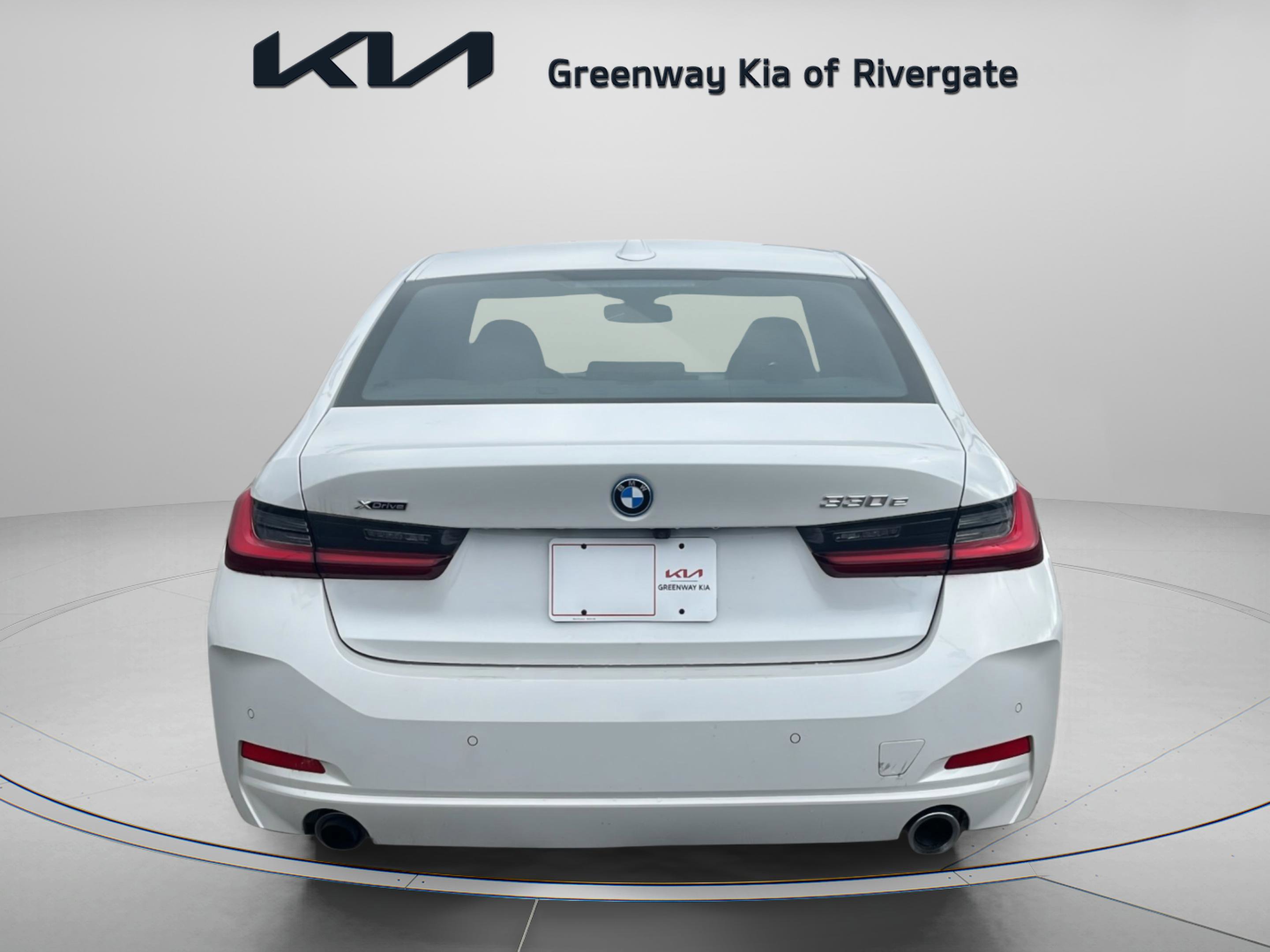 Used 2024 BMW 330e xDrive image 6