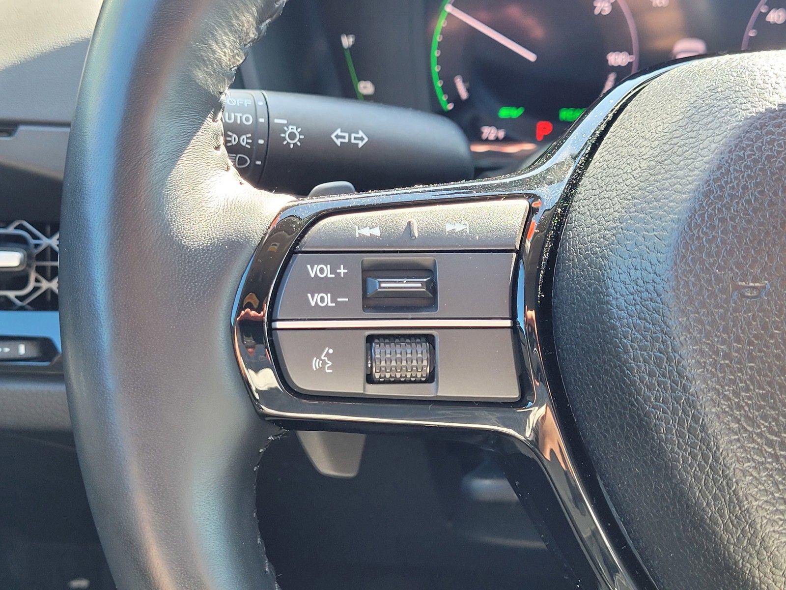 Certified 2025 Honda Accord Touring image 19