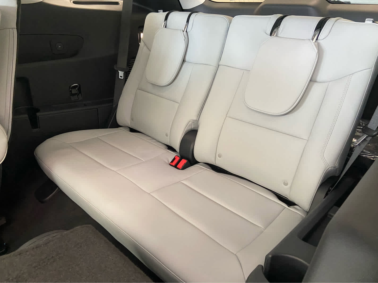 New 2026 Ford Explorer Platinum w/ LUX Leather Package image 15