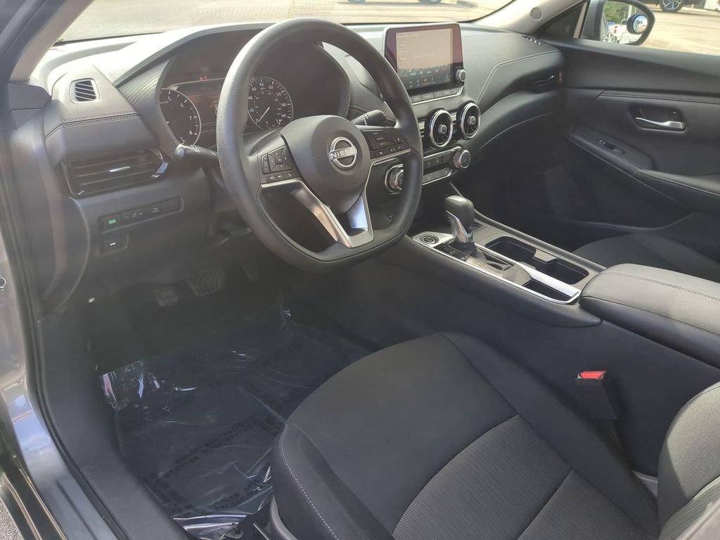 Used 2024 Nissan Sentra SV FWD image 16