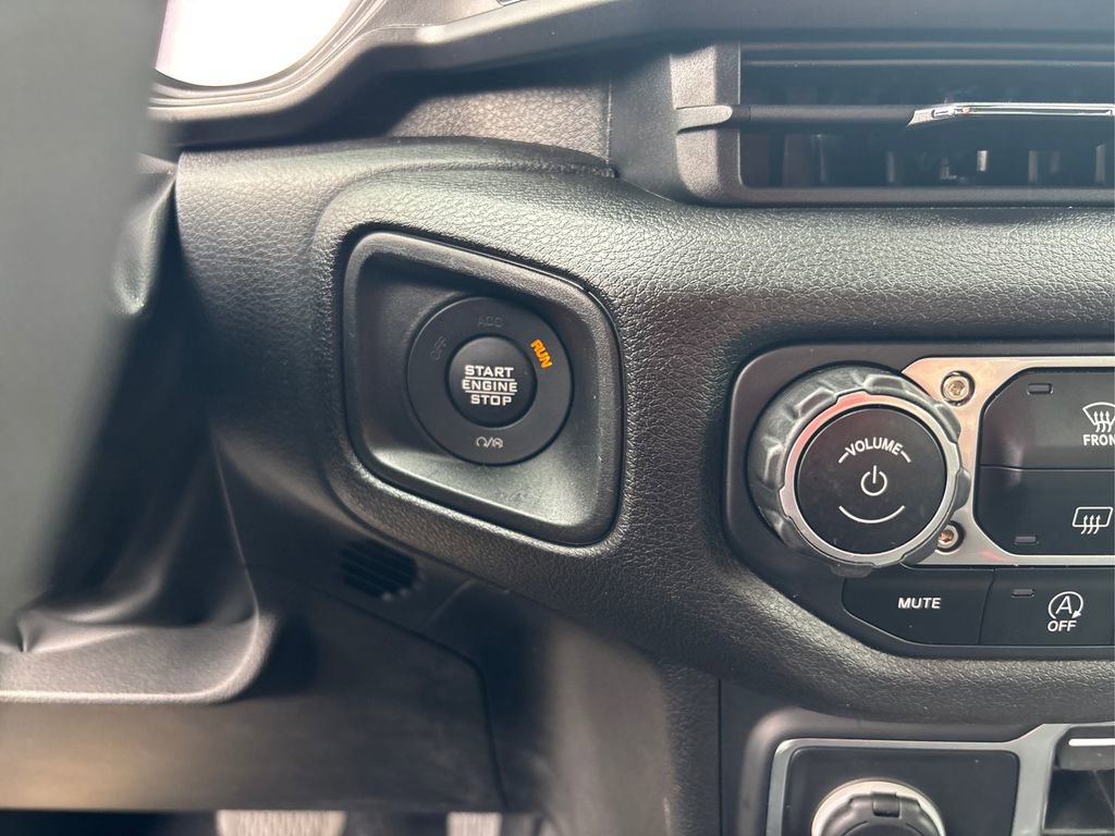 Used 2024 Jeep Wrangler Sport S image 27