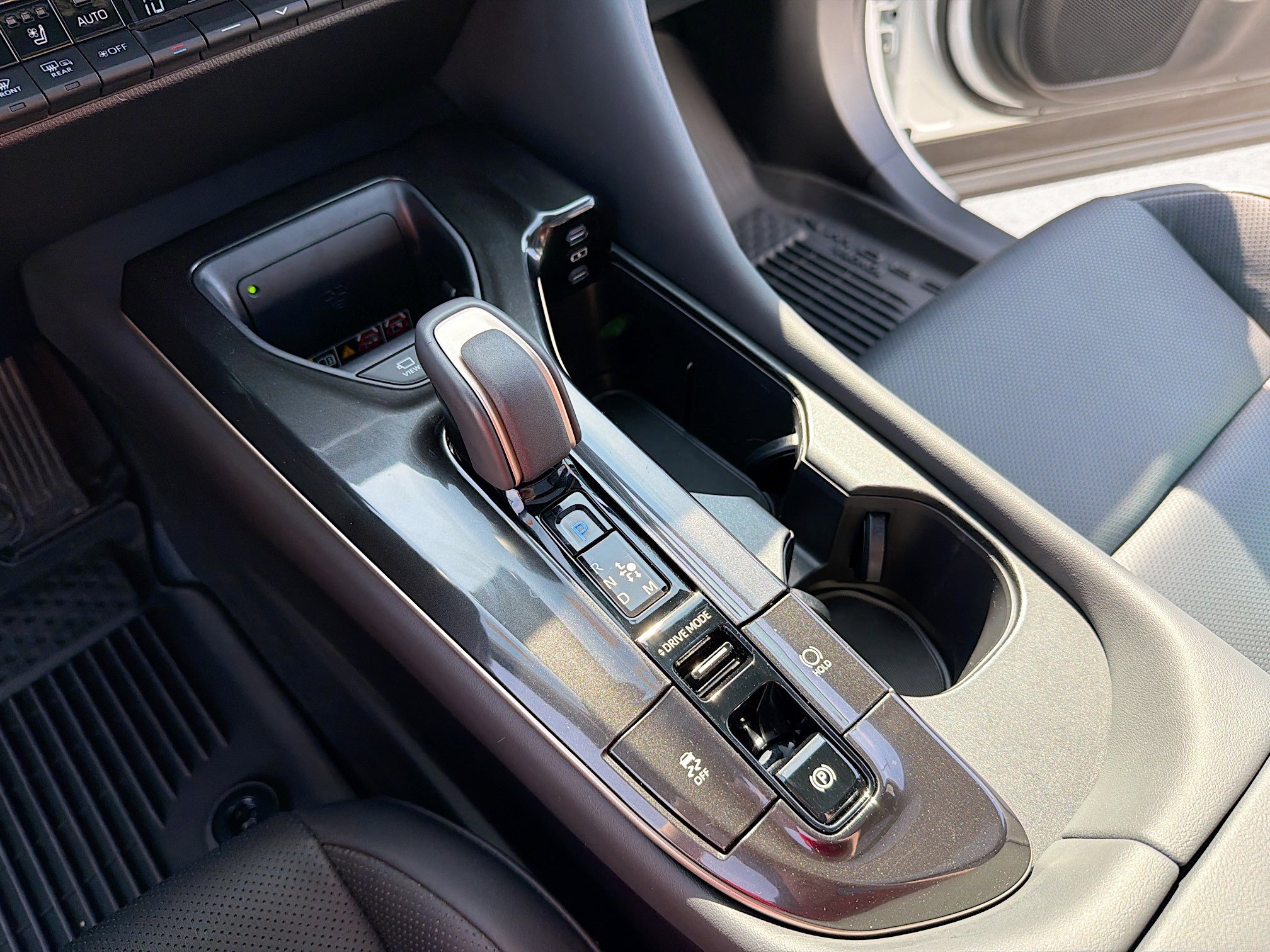 Certified 2025 Toyota Crown Platinum image 11