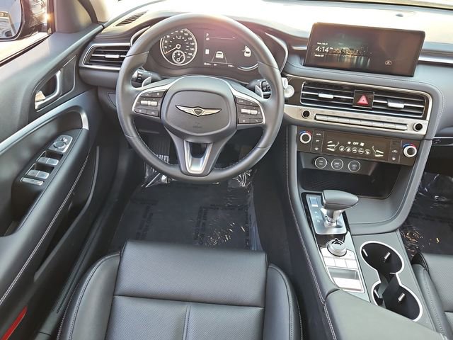 Used 2025 Genesis G70 2.5T image 15