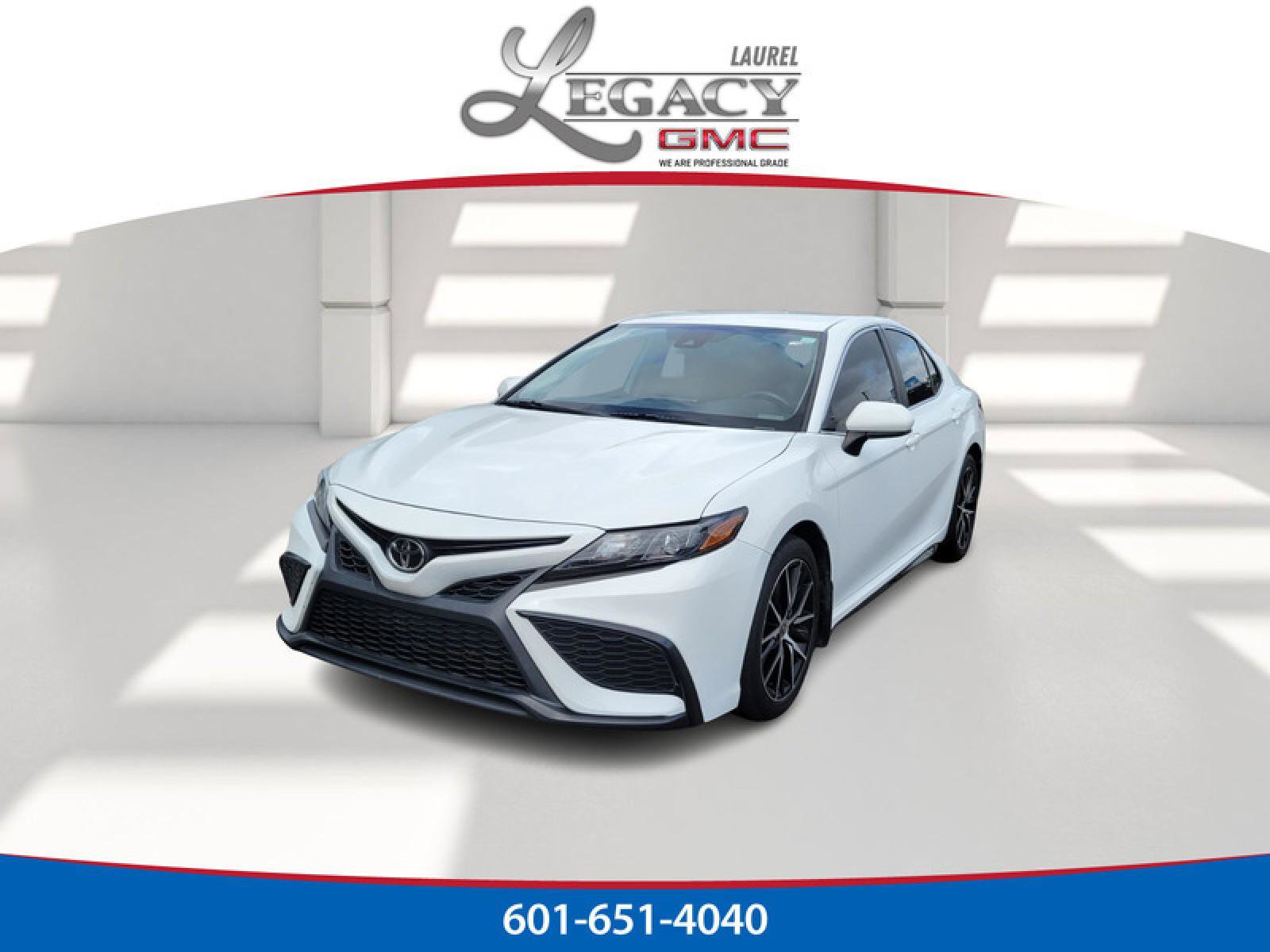 Used 2021 Toyota Camry SE