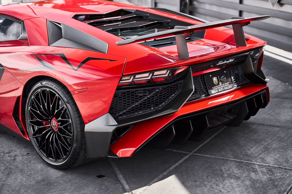 Used 2016 Lamborghini Aventador LP 750-4 Superveloce AWD/4WD image 16