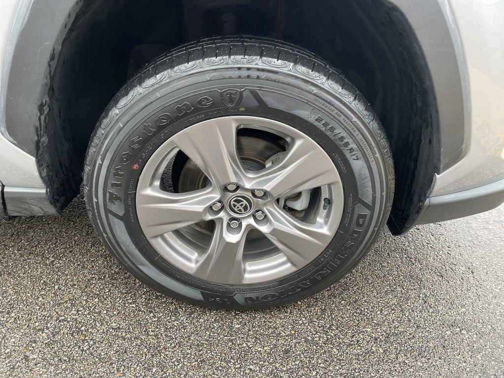 Used 2023 Toyota RAV4 XLE w/ Convenience Package image 11