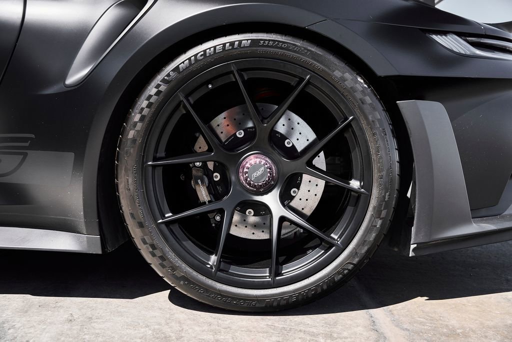 Used 2025 Porsche 911 GT3 RS w/ Weissach Package RWD image 24