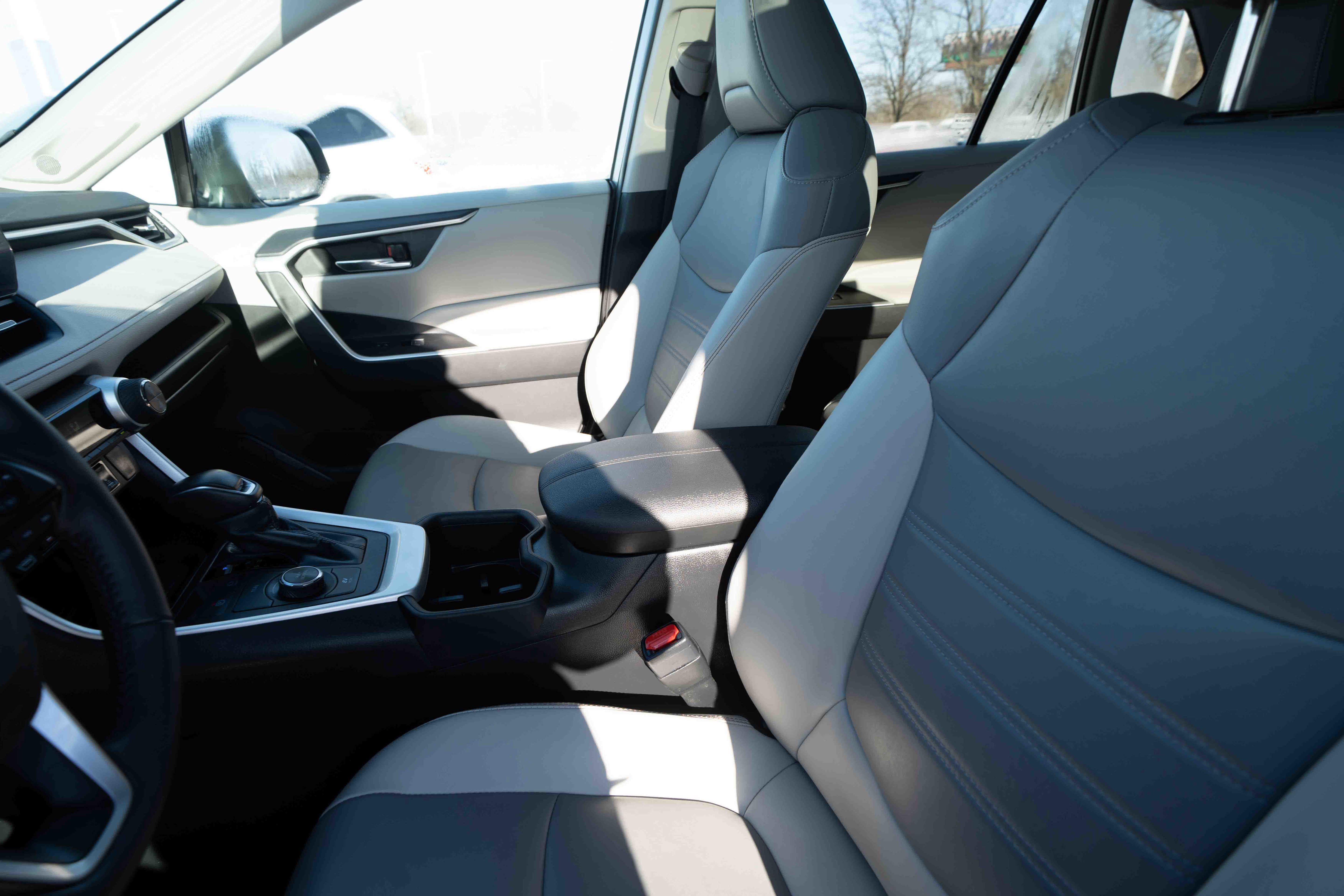 Used 2024 Toyota RAV4 XLE Premium w/ Weather Package image 10