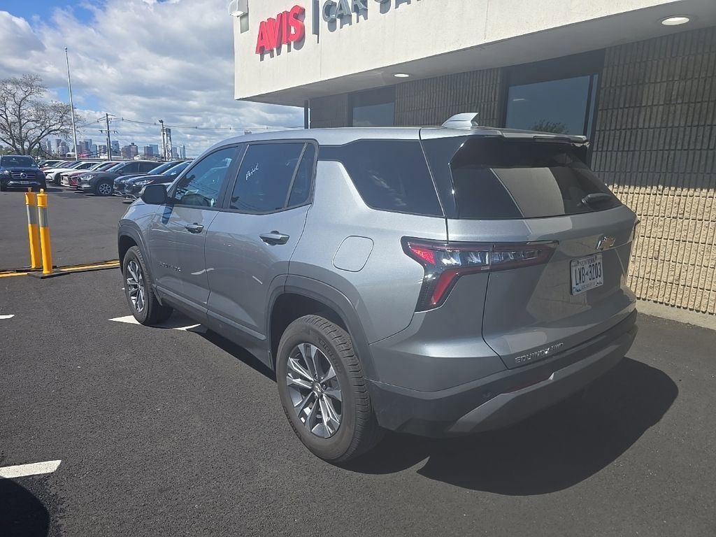 Used 2025 Chevrolet Equinox LT AWD/4WD image 8