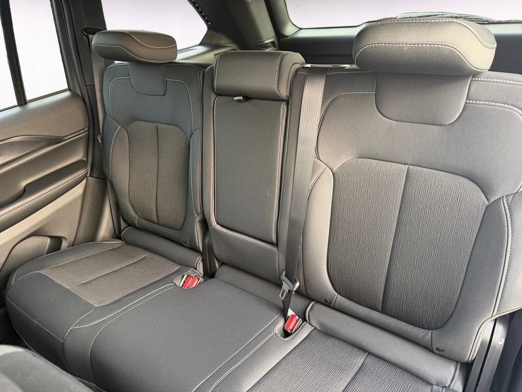 New 2026 Jeep Grand Cherokee Laredo image 13