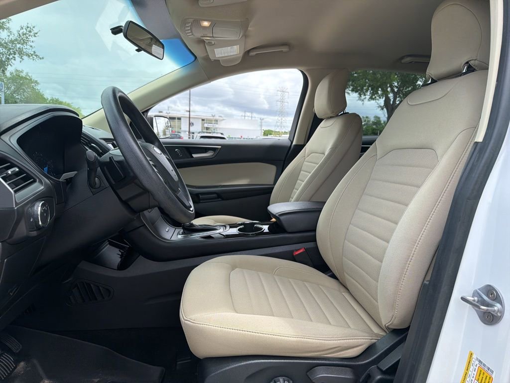 Used 2018 Ford Edge SE image 14
