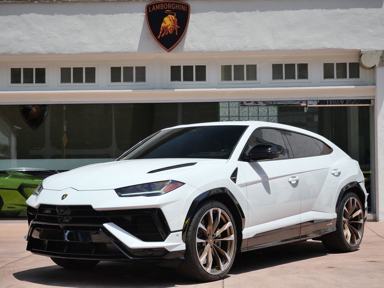 Used 2024 Lamborghini Urus S AWD/4WD image 13