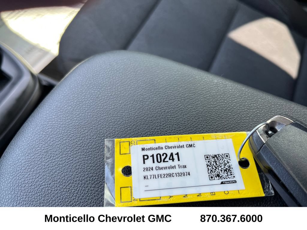 Certified 2024 Chevrolet Trax LS w/ LS Convenience Package FWD image 24