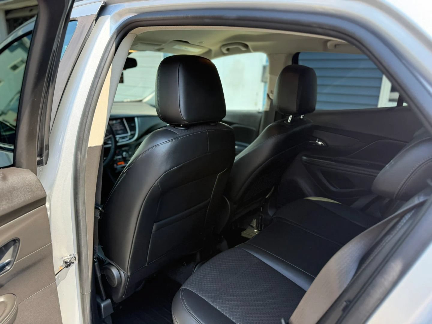 Used 2019 Buick Encore Preferred AWD/4WD image 32