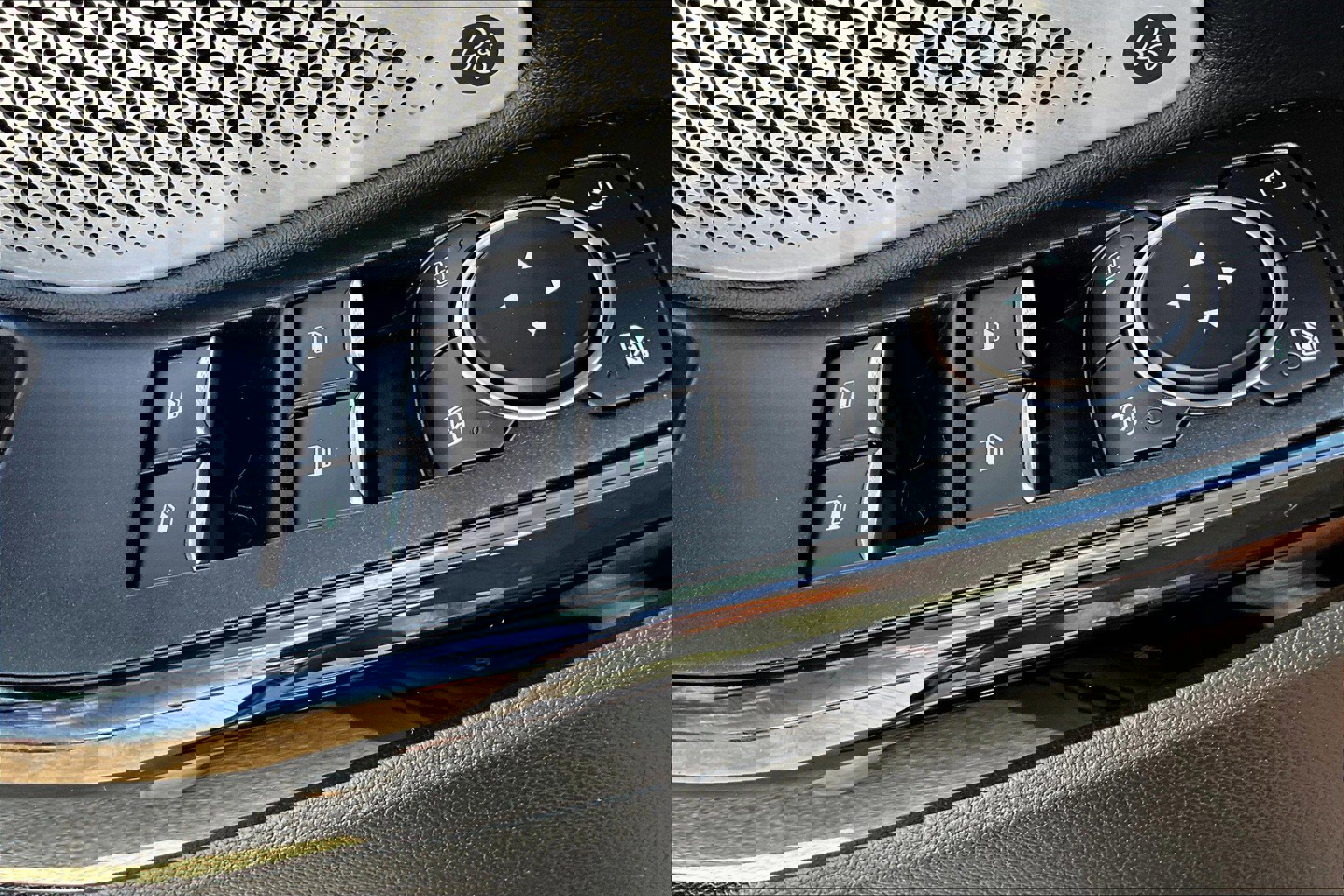 Used 2021 Ford Explorer ST w/ Equipment Group 401A image 35