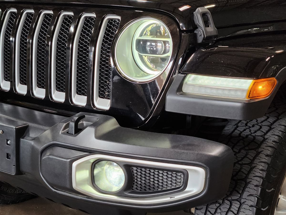 Used 2020 Jeep Wrangler Unlimited Sahara AWD/4WD image 14