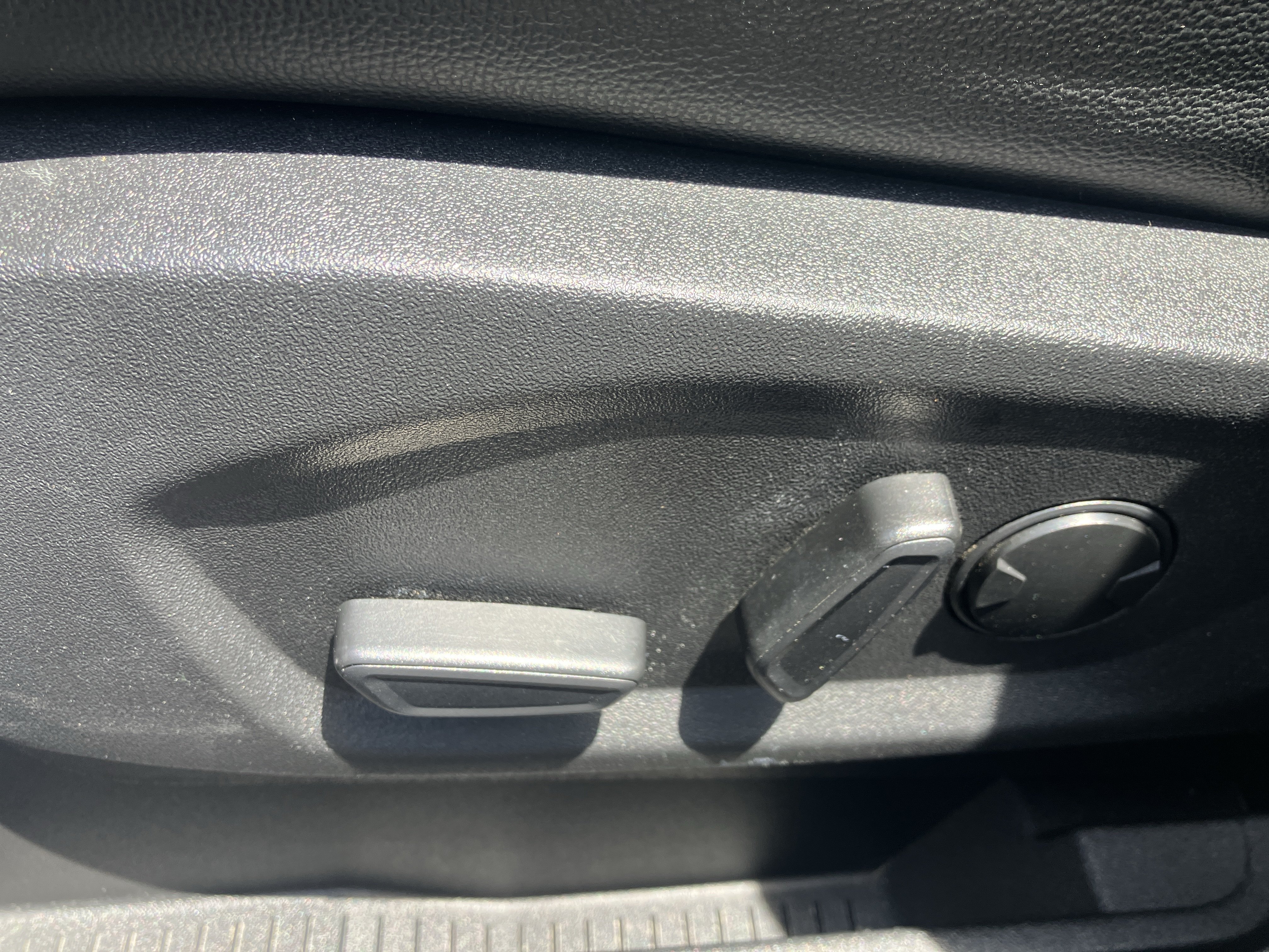 Certified 2024 Ford Edge Titanium AWD/4WD image 18