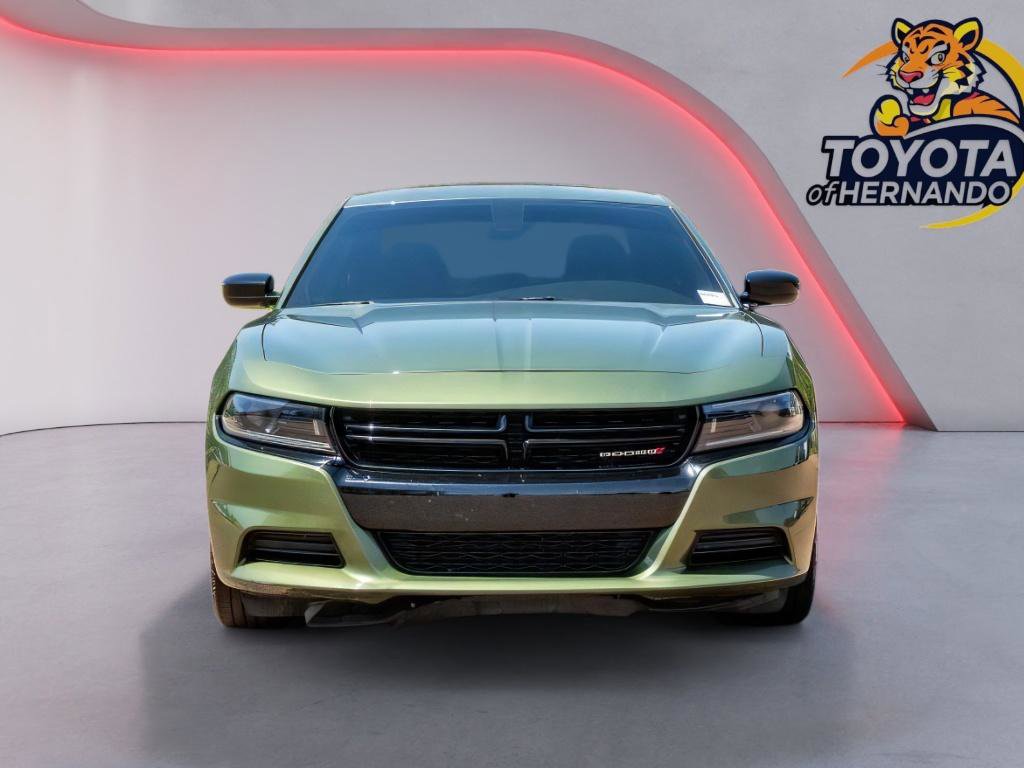 Used 2022 Dodge Charger SXT w/ Blacktop Package RWD image 2