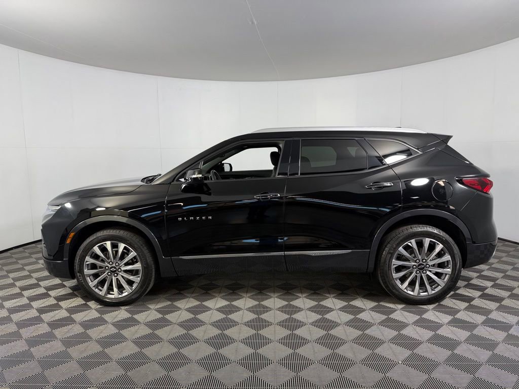 Used 2022 Chevrolet Blazer Premier w/ Enhanced Convenience Package image 9