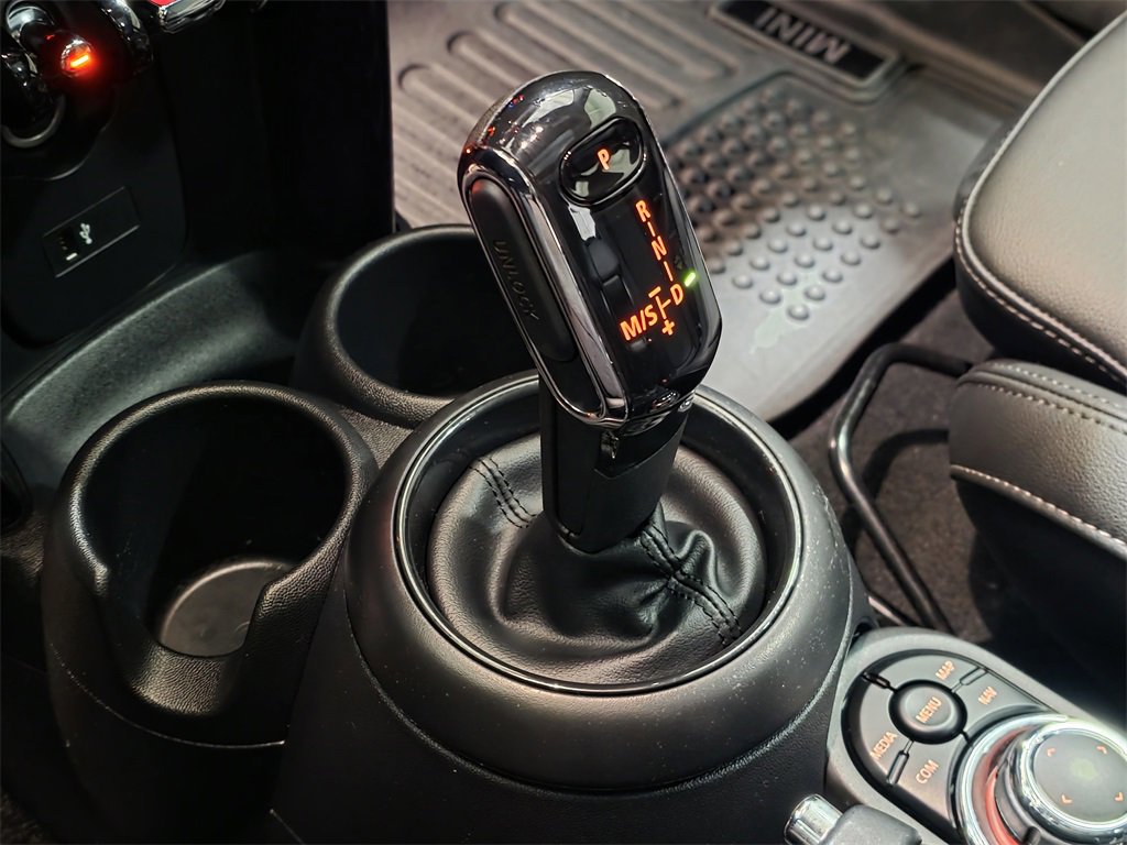 Used 2022 MINI Cooper S w/ Premium Package image 18