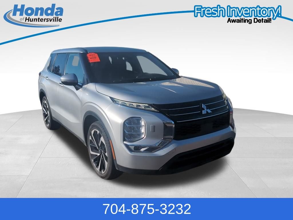 Used 2022 Mitsubishi Outlander ES image 1