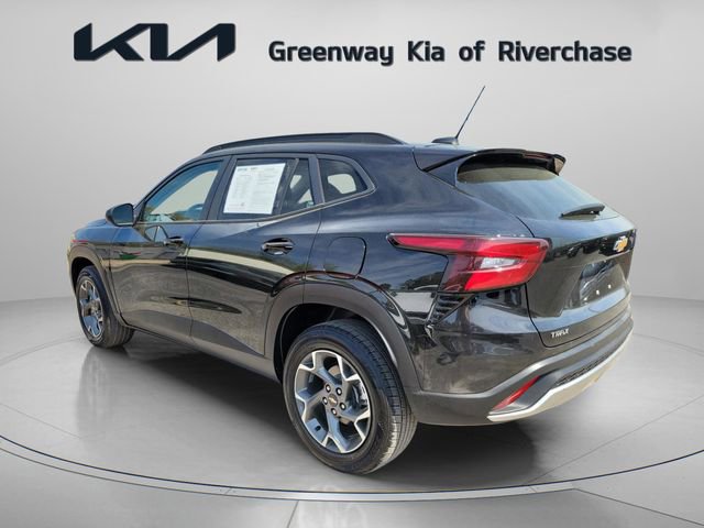 Used 2024 Chevrolet Trax LT image 4