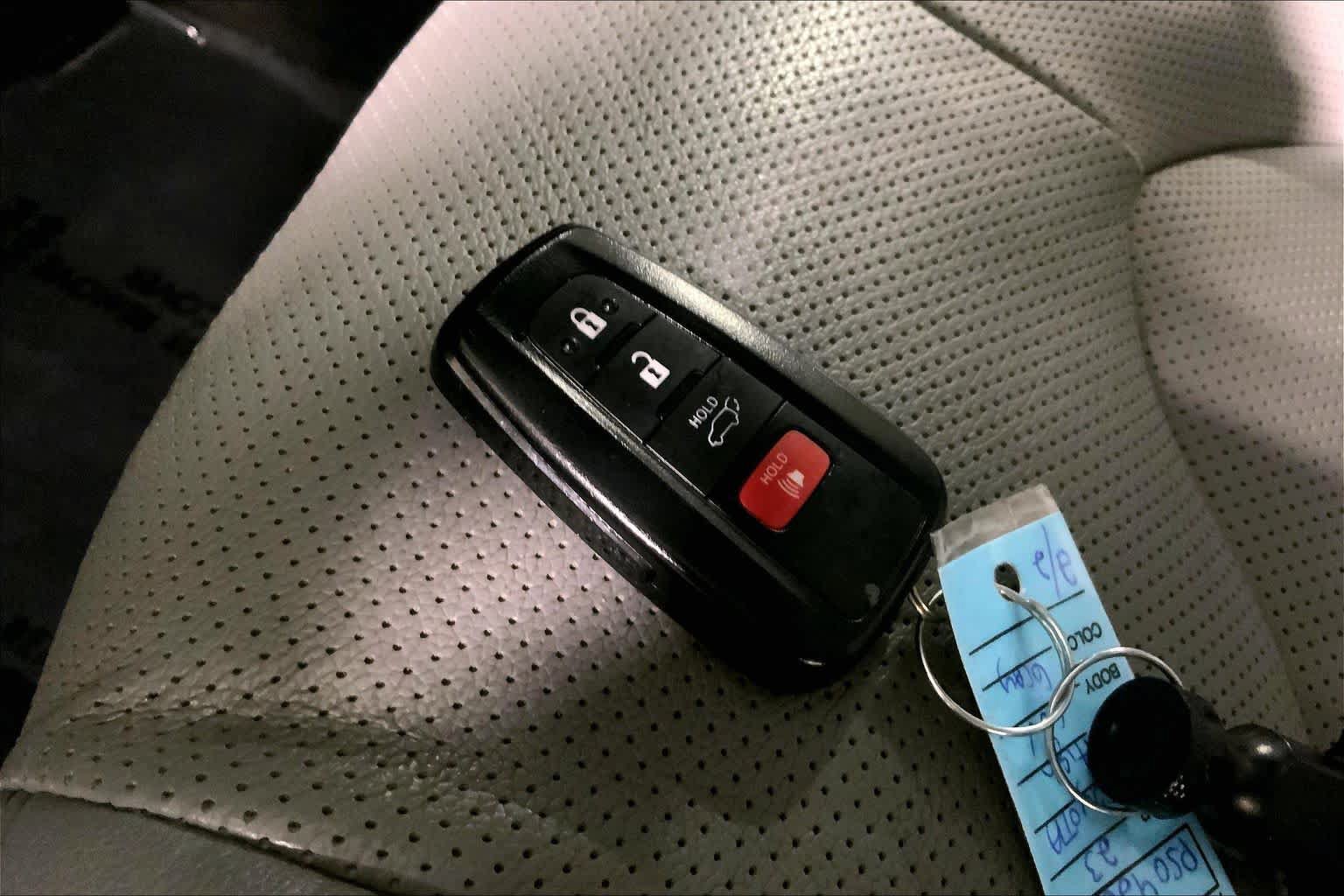 Used 2023 Toyota Highlander Platinum AWD/4WD image 15