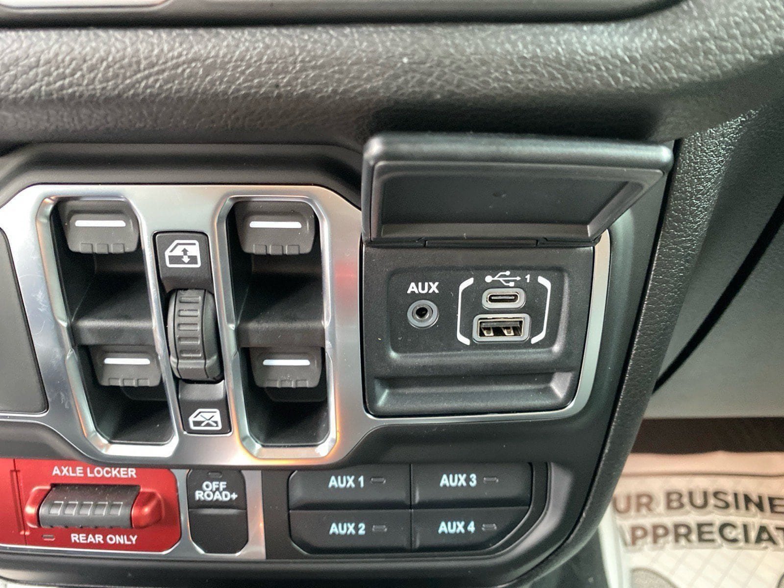 Used 2026 Jeep Wrangler Unlimited Sport AWD/4WD image 16