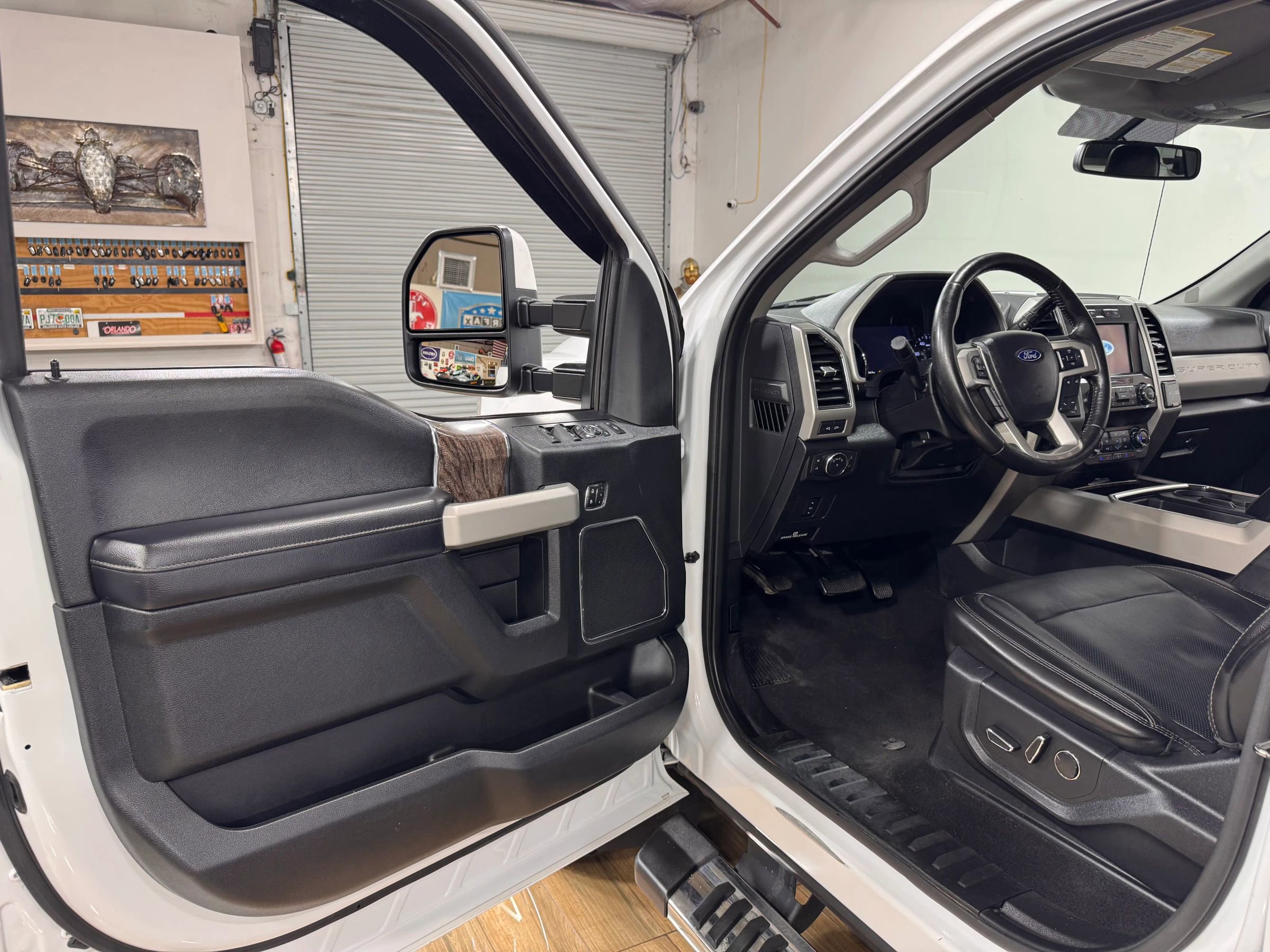 Used 2019 Ford F250 Lariat w/ Lariat Value Package AWD/4WD image 13