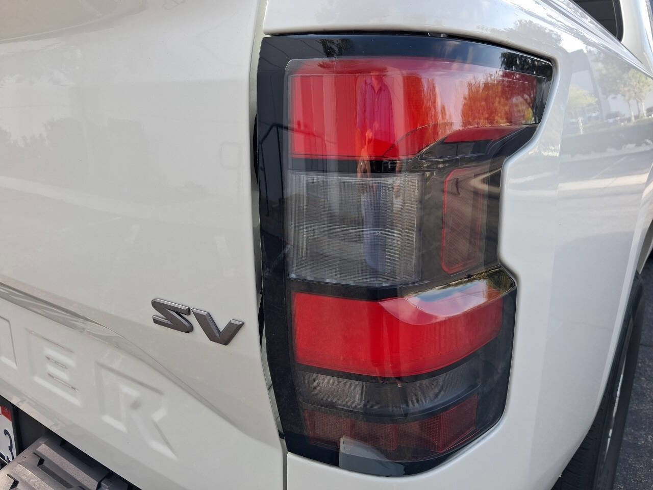 Used 2022 Nissan Frontier SV image 12