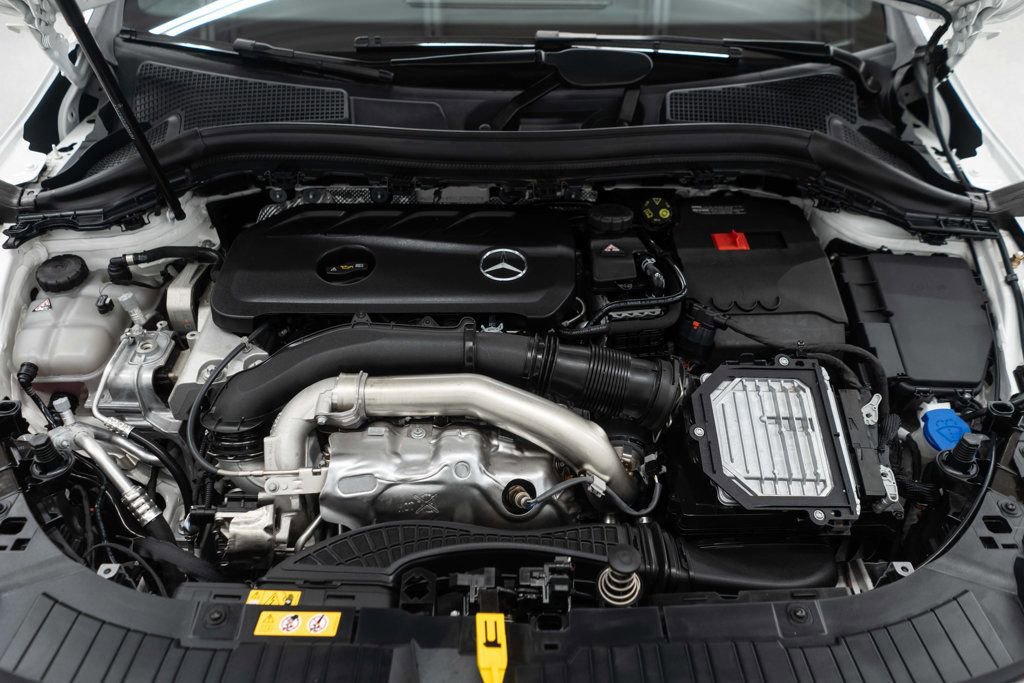 Used 2025 Mercedes-Benz GLA 250 4MATIC image 36