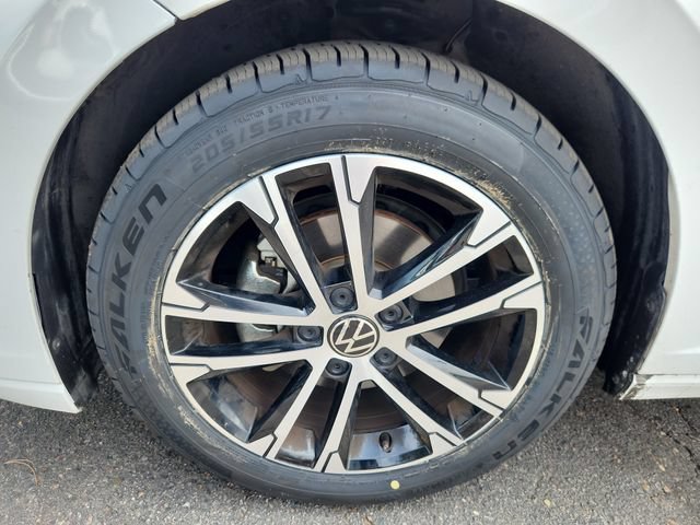 Used 2025 Volkswagen Jetta Sport FWD image 16