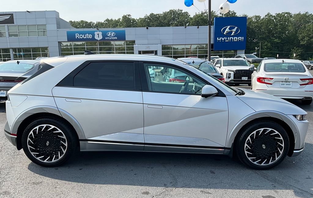 Used 2024 Hyundai Ioniq 5 Limited AWD/4WD image 8