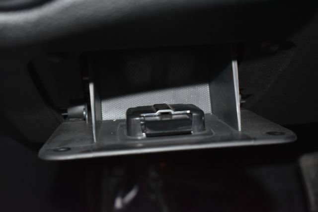 Used 2019 Jeep Cherokee Limited w/ Luxury Group image 18