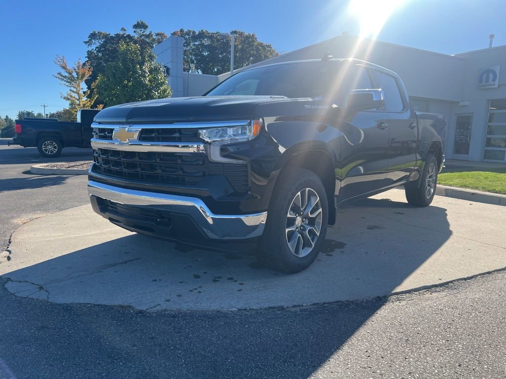 New 2026 Chevrolet Silverado 1500 LT image 3