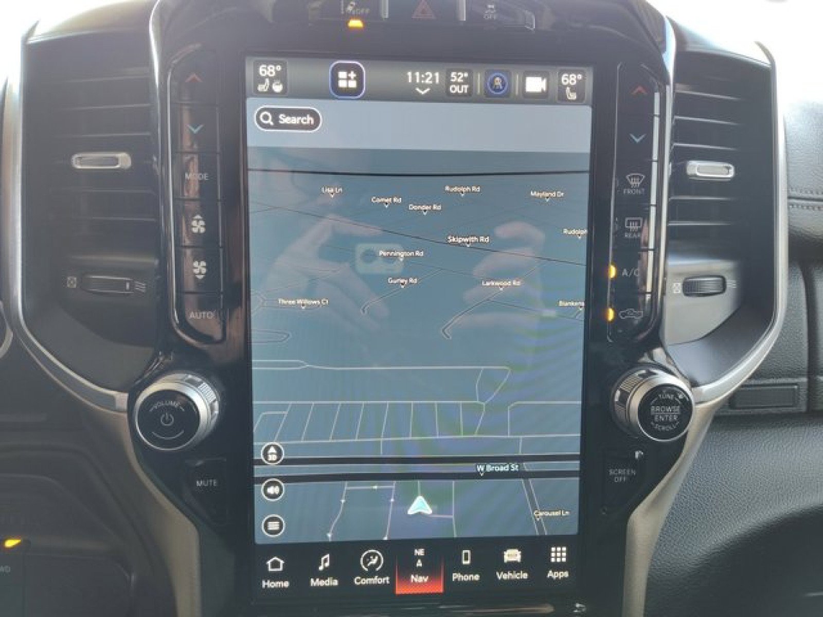 Used 2024 RAM 2500 Laramie w/ Safety Group image 15